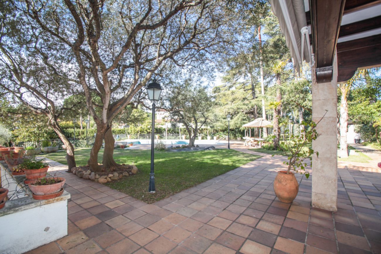 Villa de lujo en una urbanización prestigiosa de Sagaró
