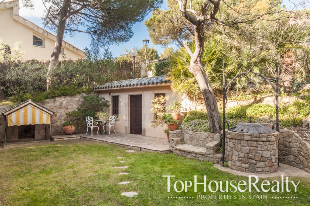 Casa con piscina y vistas al mar en Alella
