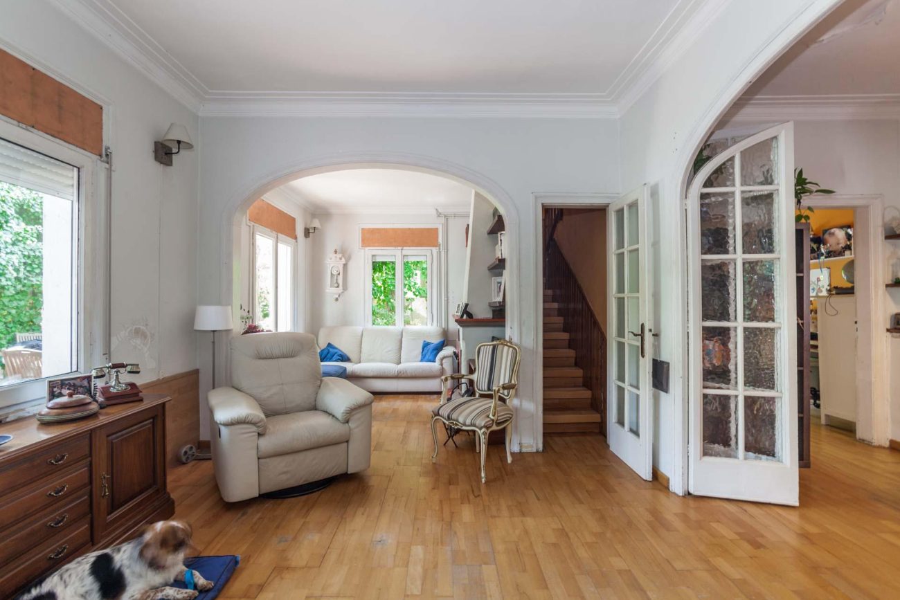 Excepcional parcela con acogedora casa en Castelldefels Playa