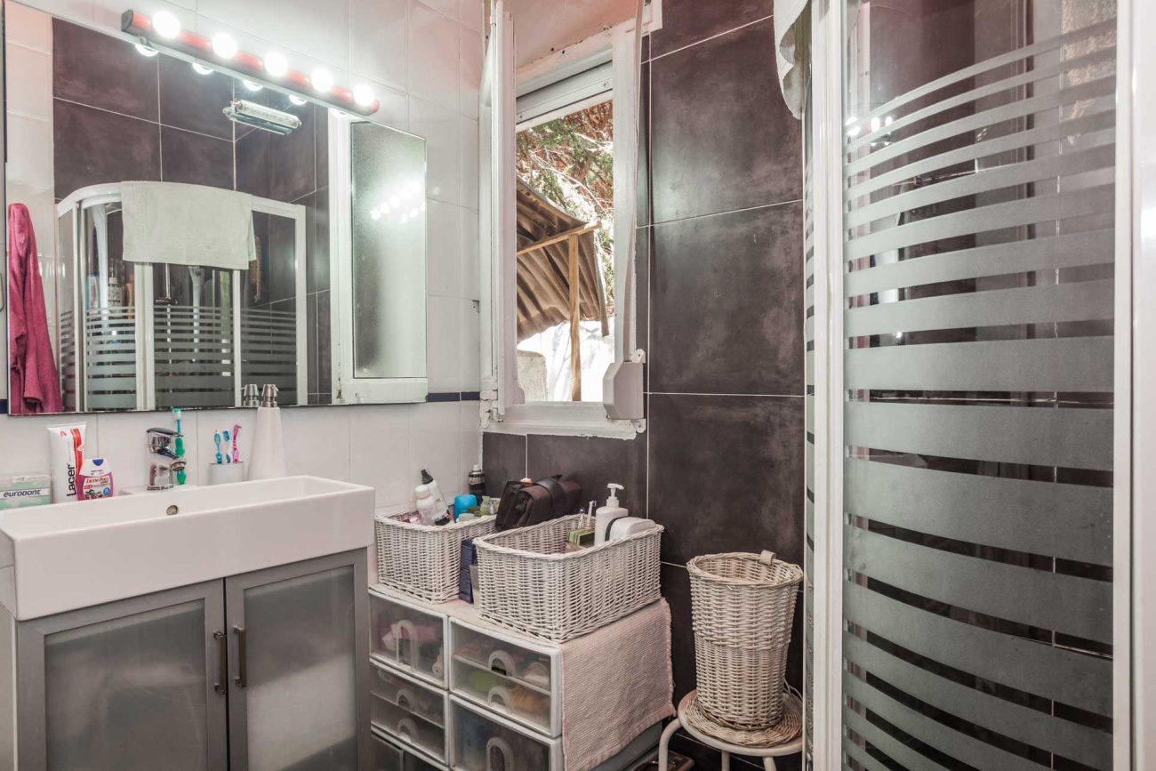 Excepcional parcela con acogedora casa en Castelldefels Playa