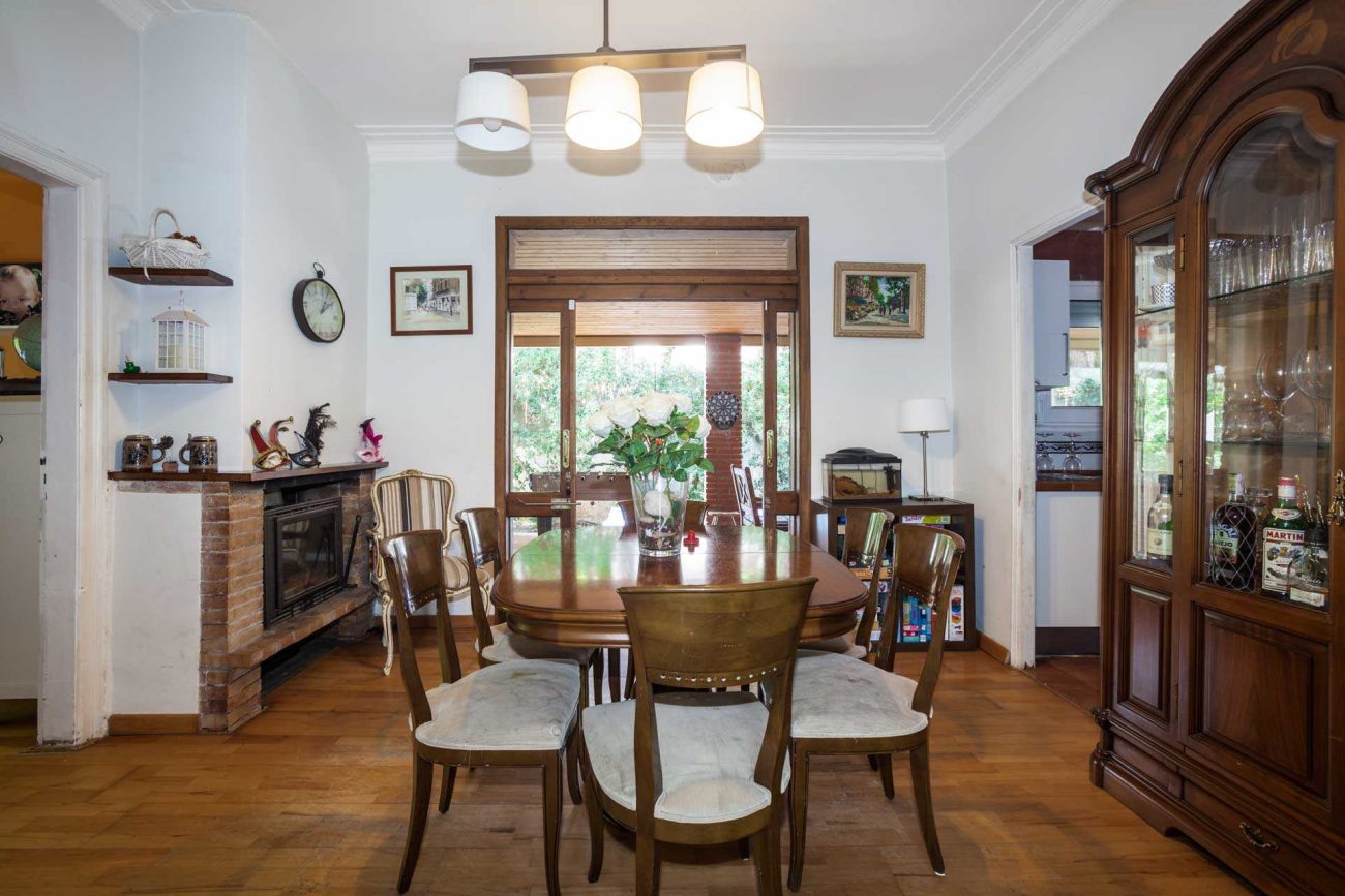 Excepcional parcela con acogedora casa en Castelldefels Playa