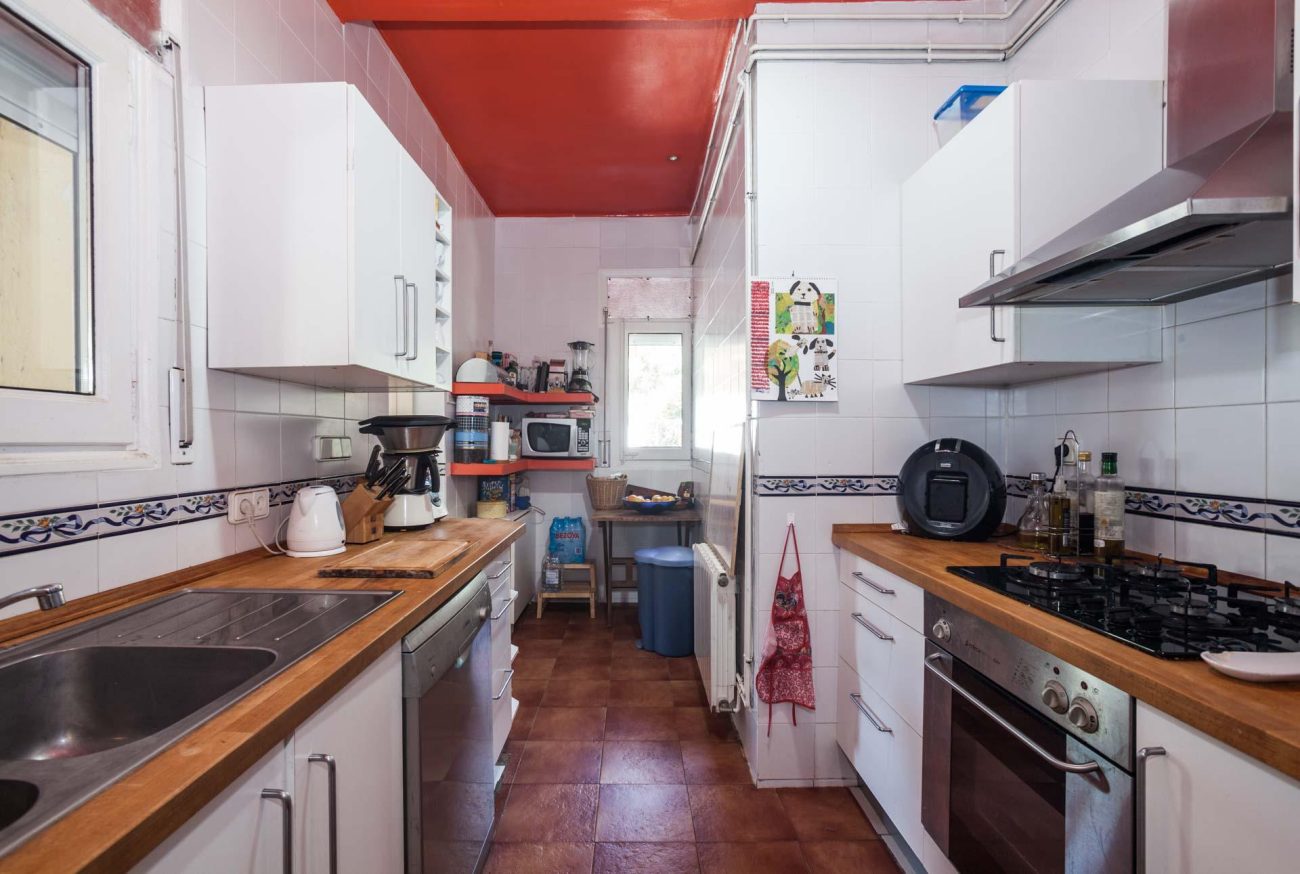 Excepcional parcela con acogedora casa en Castelldefels Playa