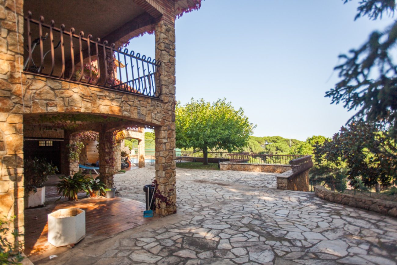 Villa de estilo rústico en la Costa Maresme