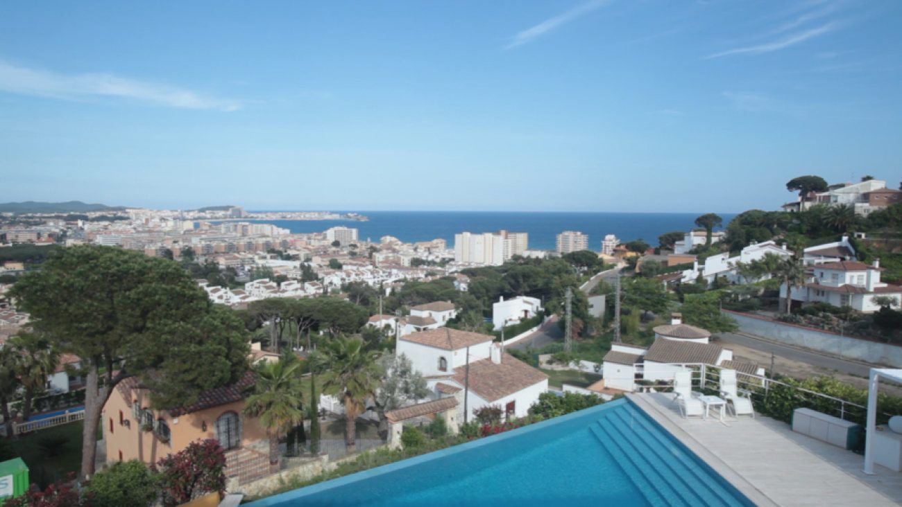 Villa con vistas panorámicas al mar y la ciudad