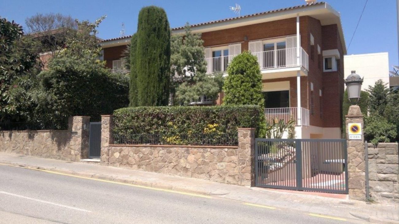 Lujosa casa adosada en el prestigioso barrio Sarrià