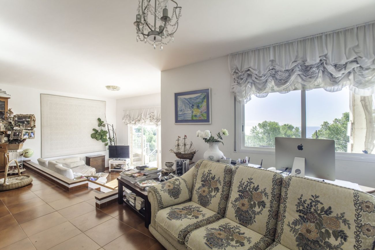 Casa en la mejor zona de la montaña de Castelldefels