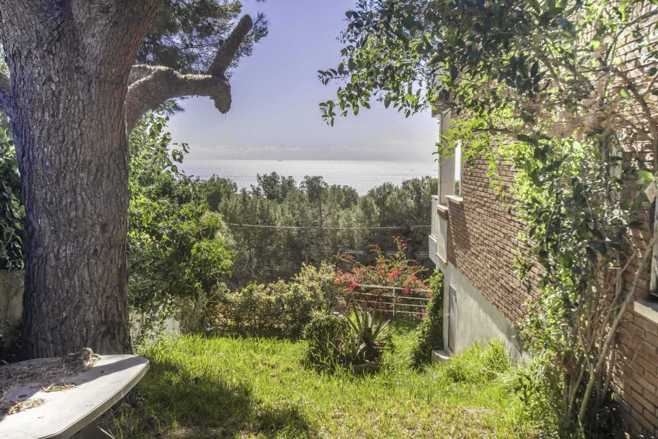 Casa en la mejor zona de la montaña de Castelldefels