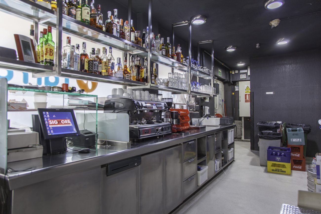 Traspaso de un excelente restaurante el pleno funcionamiento en el Paseo Joan de Borbon