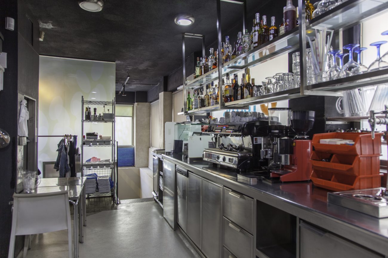 Traspaso de un excelente restaurante el pleno funcionamiento en el Paseo Joan de Borbon