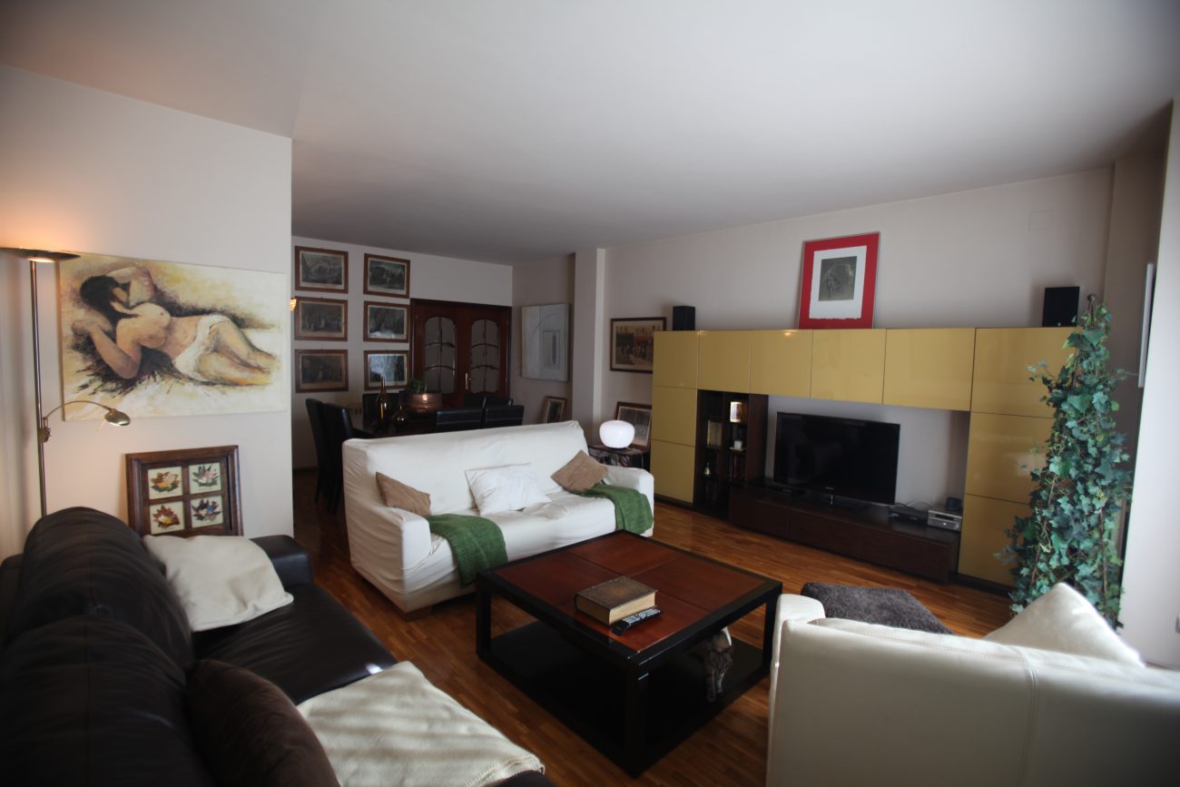 Gran apartamento en una de las principales calles de Barcelona