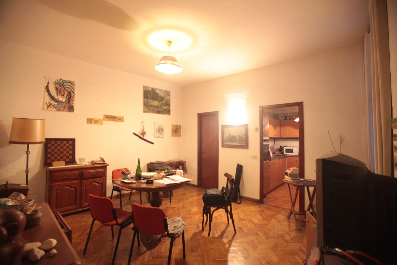 Impresionante apartamento con techos altos en el centro de Barcelona