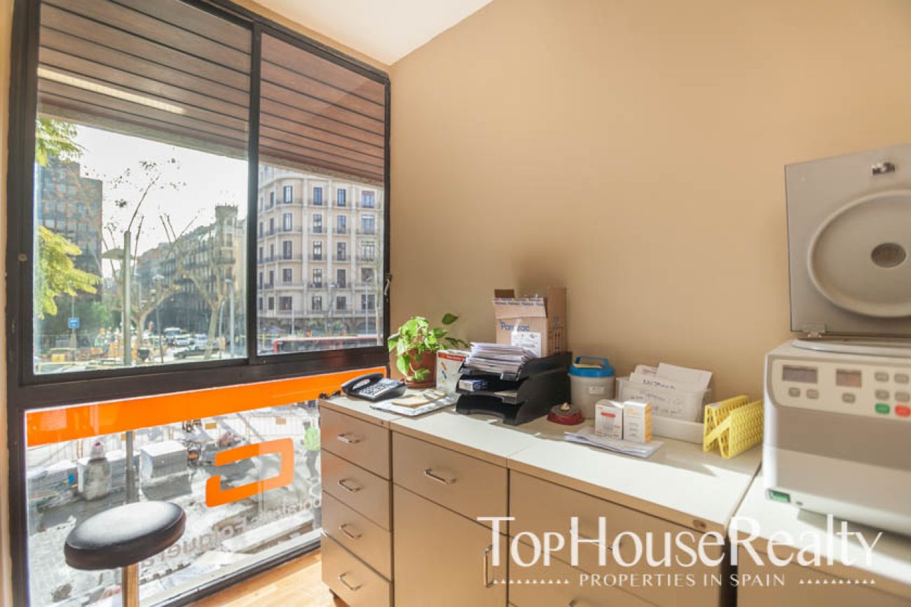 Local para invertir en exclusiva zona en Barcelona