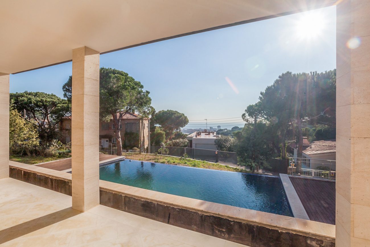 Casa de nueva construcción con vistas al mar
