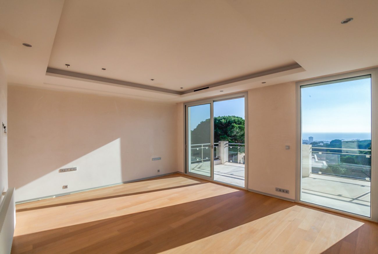 Casa de nueva construcción con vistas al mar