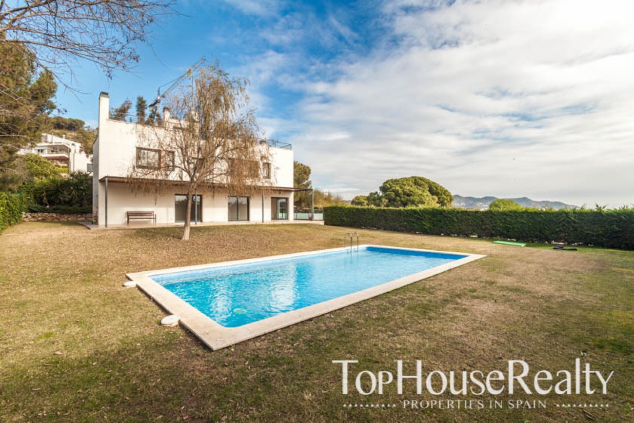 Casa con vistas en zona exclusiva de Sitges