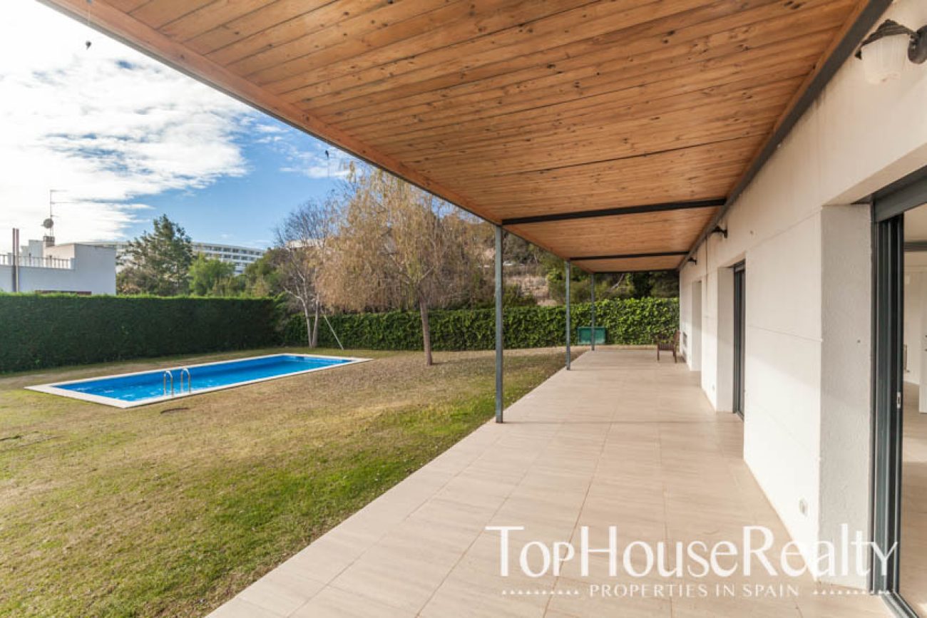 Casa con vistas en zona exclusiva de Sitges