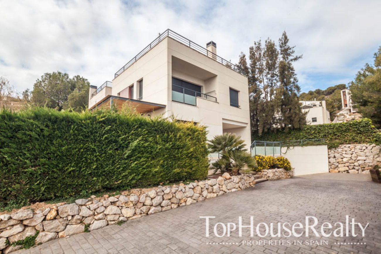 Casa con vistas en zona exclusiva de Sitges