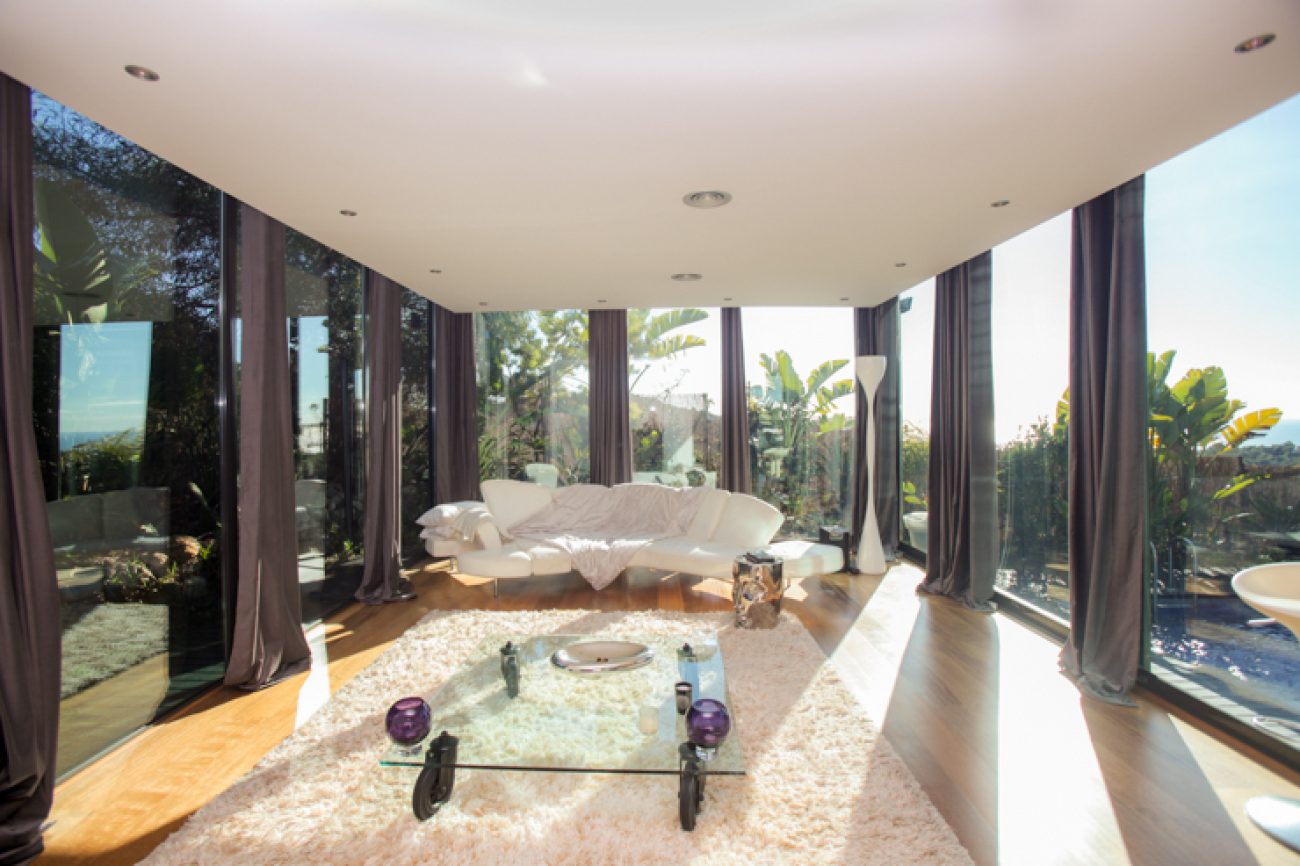 Lujosa villa de diseño con espectaculares vistas al mar