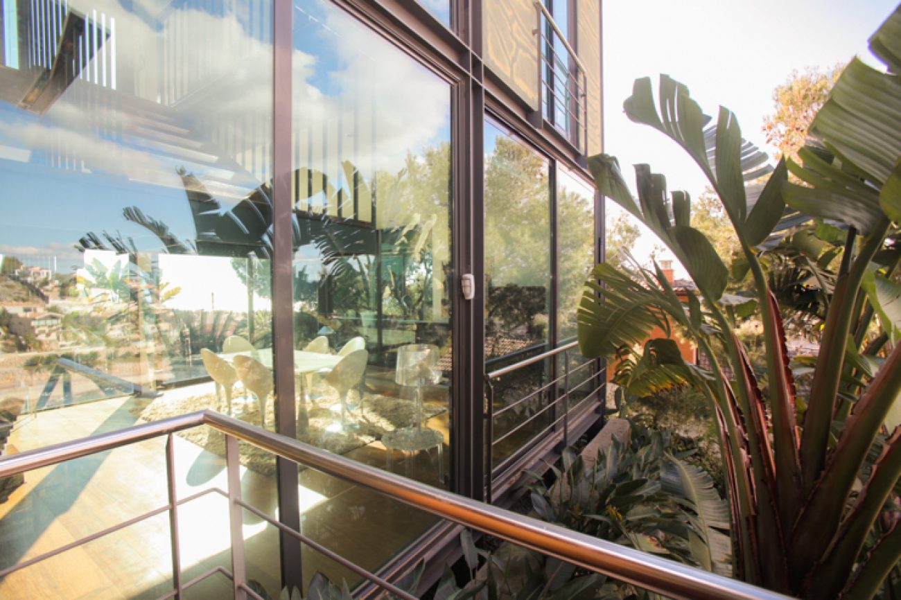 Lujosa villa de diseño con espectaculares vistas al mar