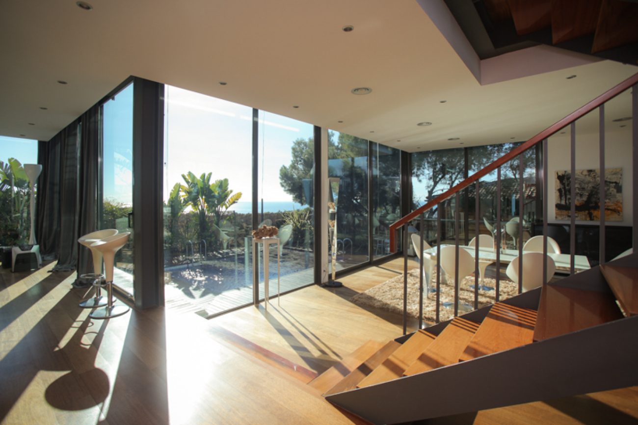Lujosa villa de diseño con espectaculares vistas al mar