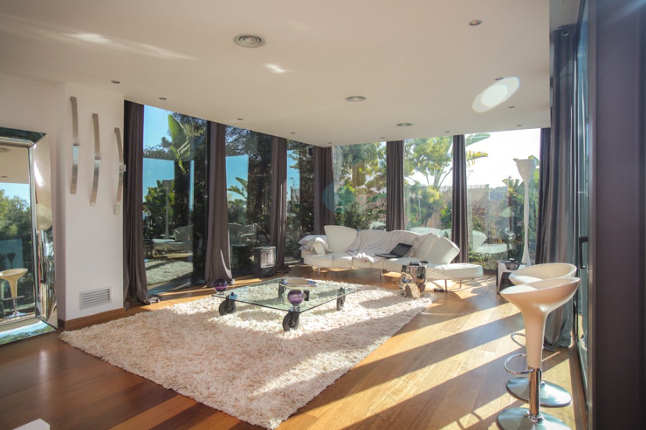 Lujosa villa de diseño con espectaculares vistas al mar