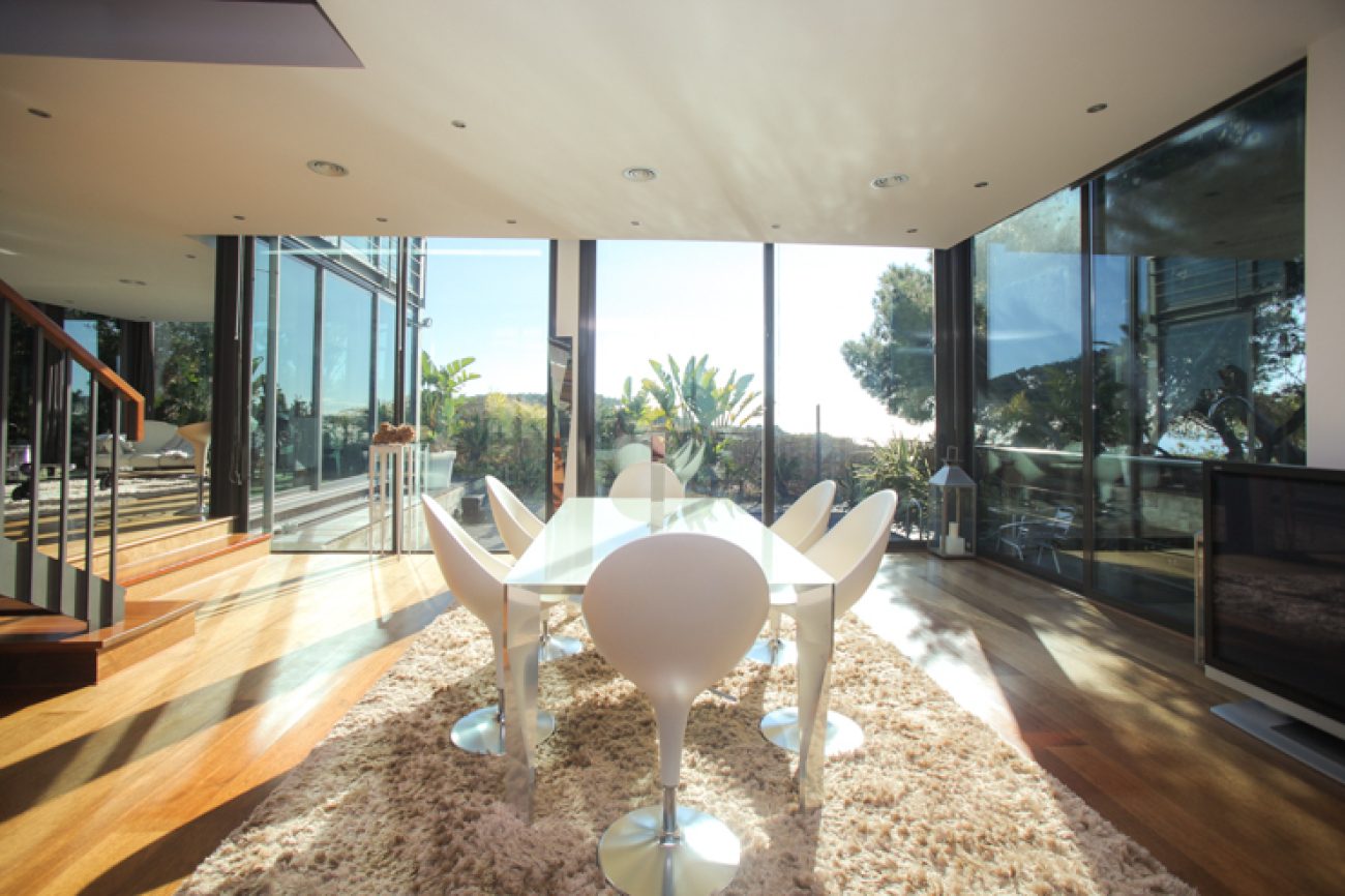 Lujosa villa de diseño con espectaculares vistas al mar