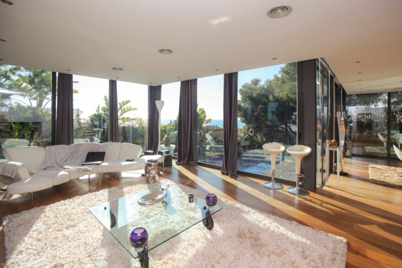 Lujosa villa de diseño con espectaculares vistas al mar
