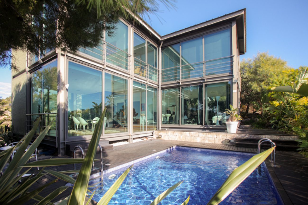 Lujosa villa de diseño con espectaculares vistas al mar