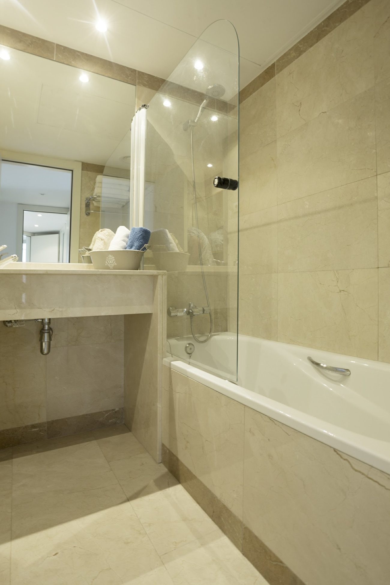 Apartamento en venta en Diagonal Mar, con terraza y servicios premium
