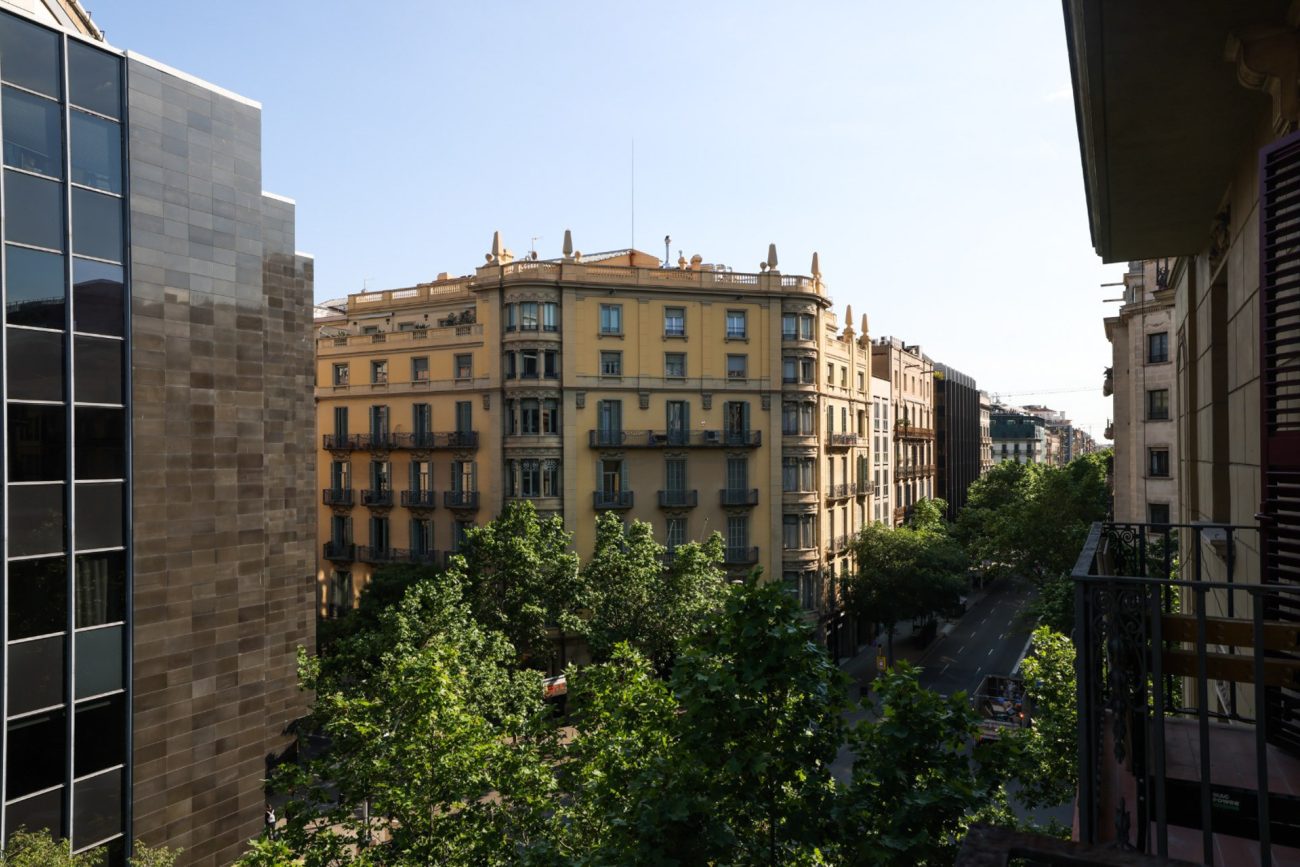 Impresionante piso recién reformado a estrenar junto a Paseo de Gracia