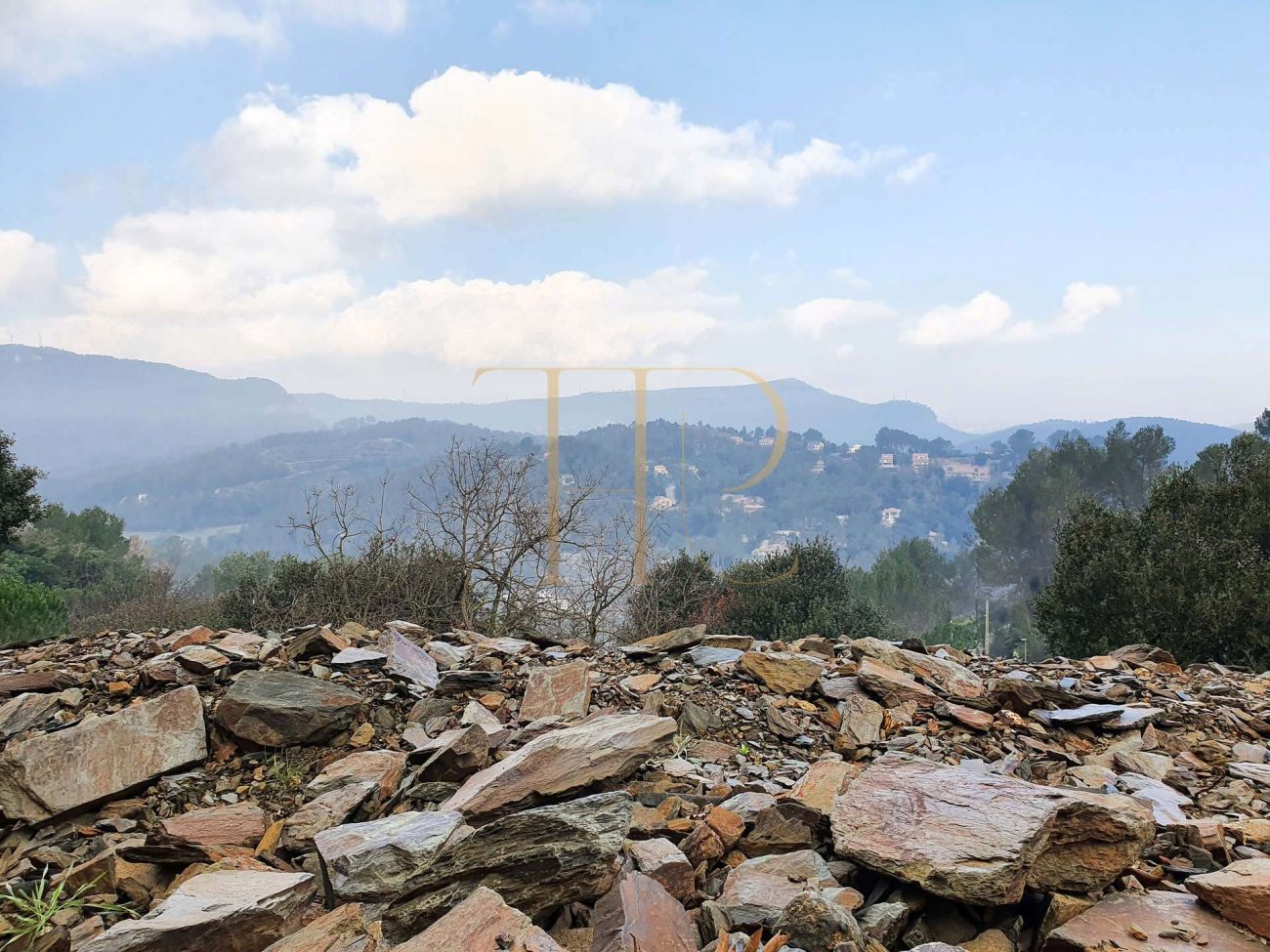 Terreno vendido con vistas en Torrelles de Llobregat