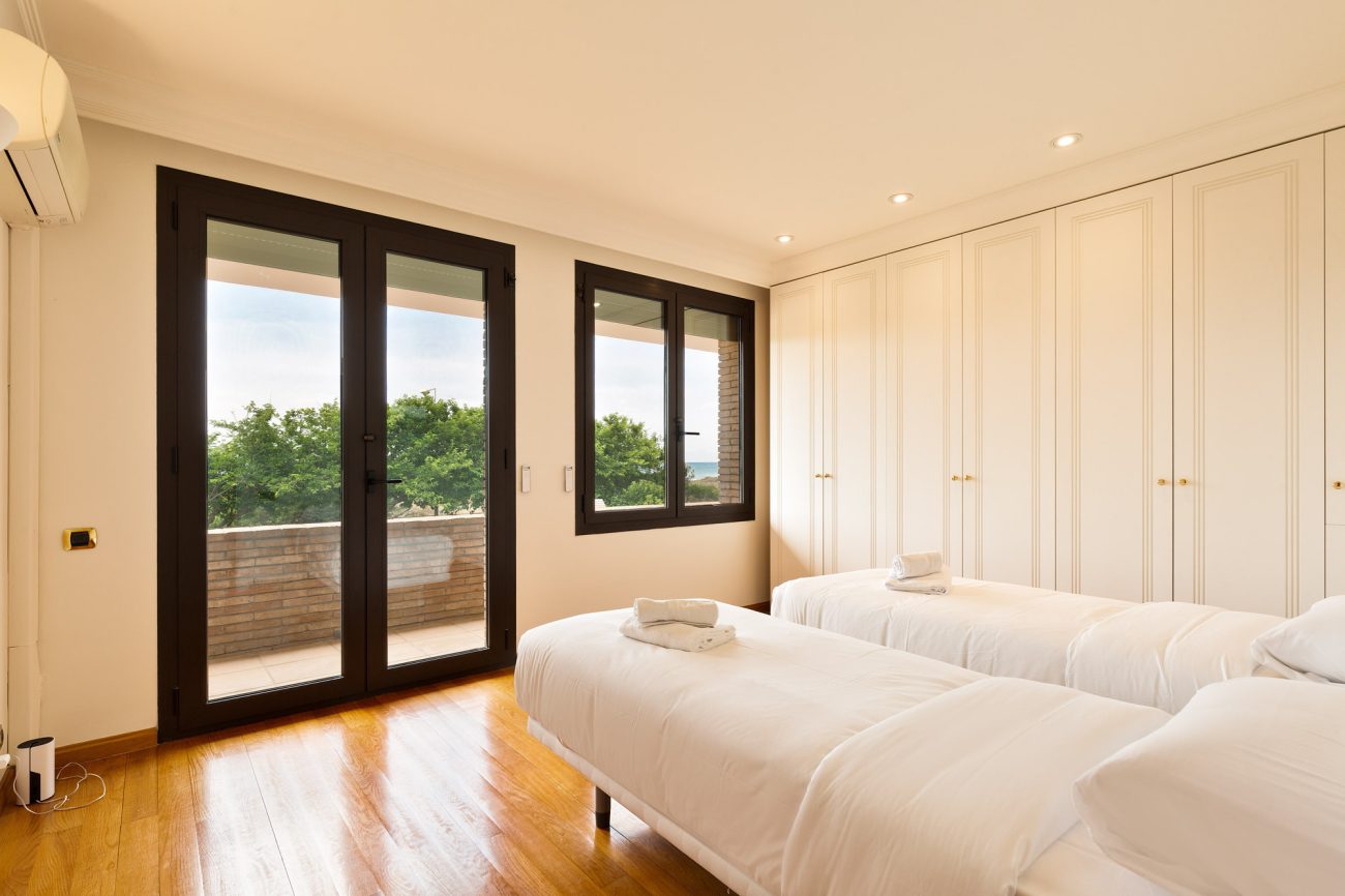 Villa de lujo en primera linea en Gavá Mar