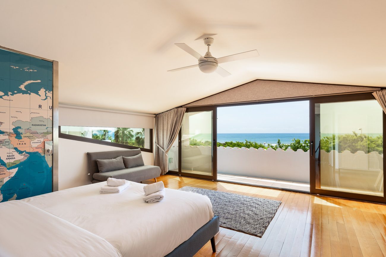 Villa de lujo en primera linea en Gavá Mar