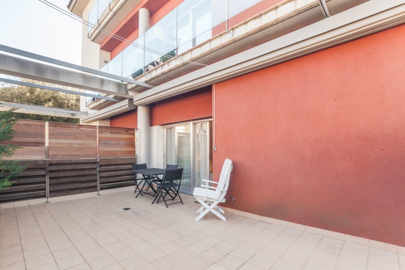 Acogedor apartamento con terraza al lado de la playa
