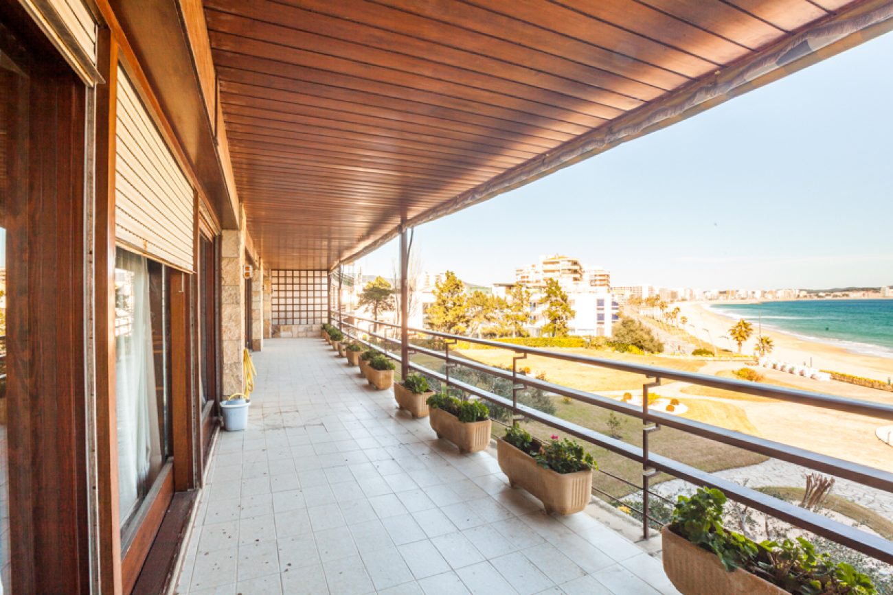 Exclusivo apartamento con vistas al mar