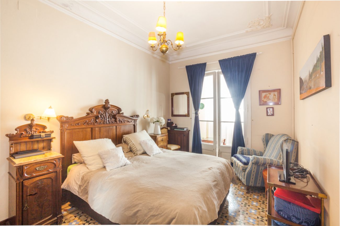 Exclusivo piso modernista junto a Paseo de Gracia