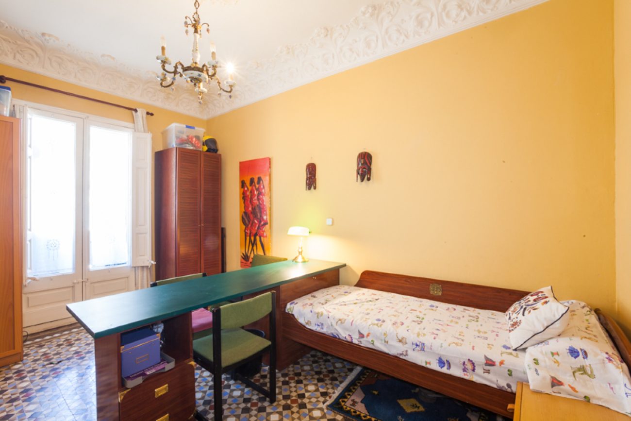 Exclusivo piso modernista junto a Paseo de Gracia
