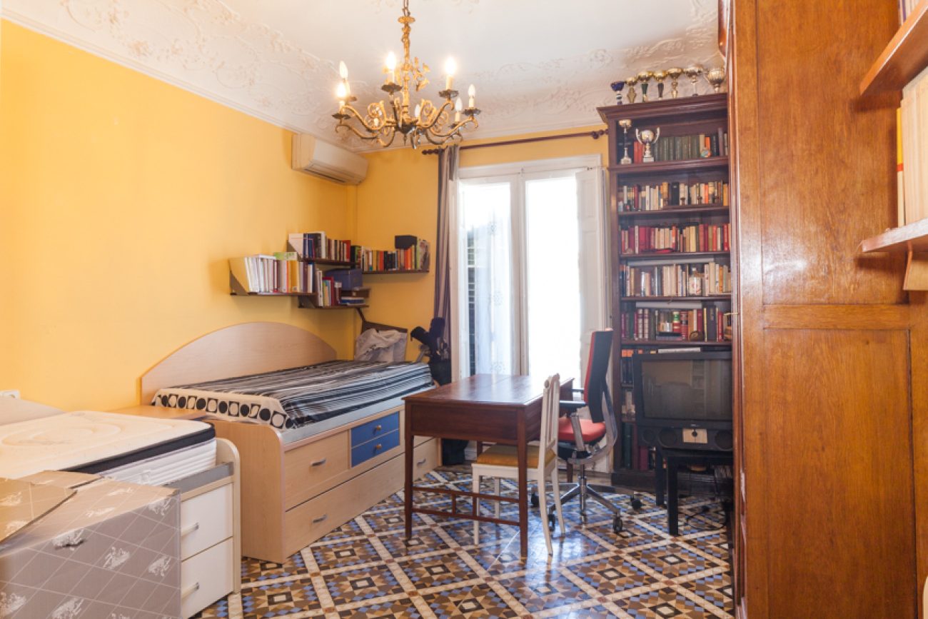 Exclusivo piso modernista junto a Paseo de Gracia