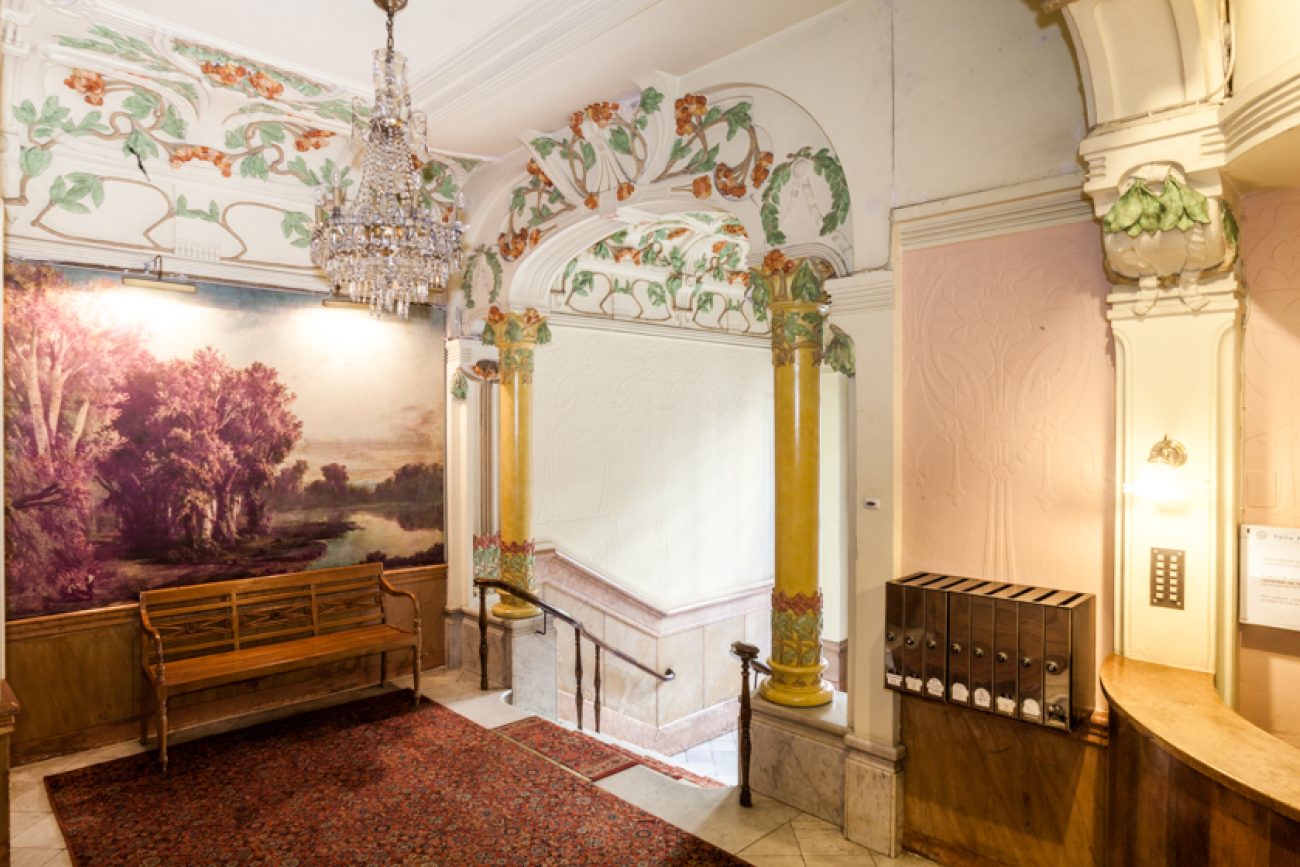 Exclusivo piso modernista junto a Paseo de Gracia