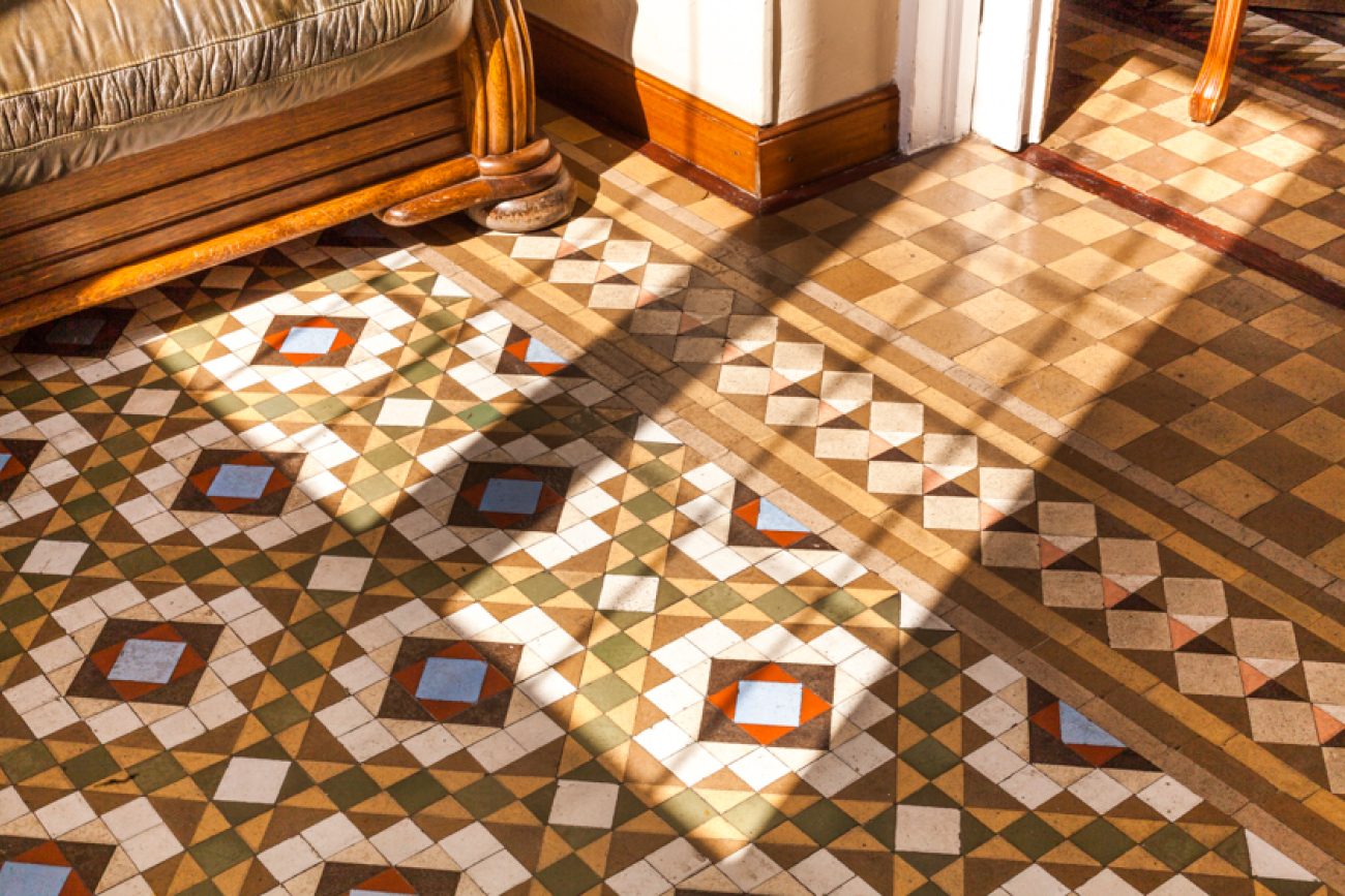 Exclusivo piso modernista junto a Paseo de Gracia