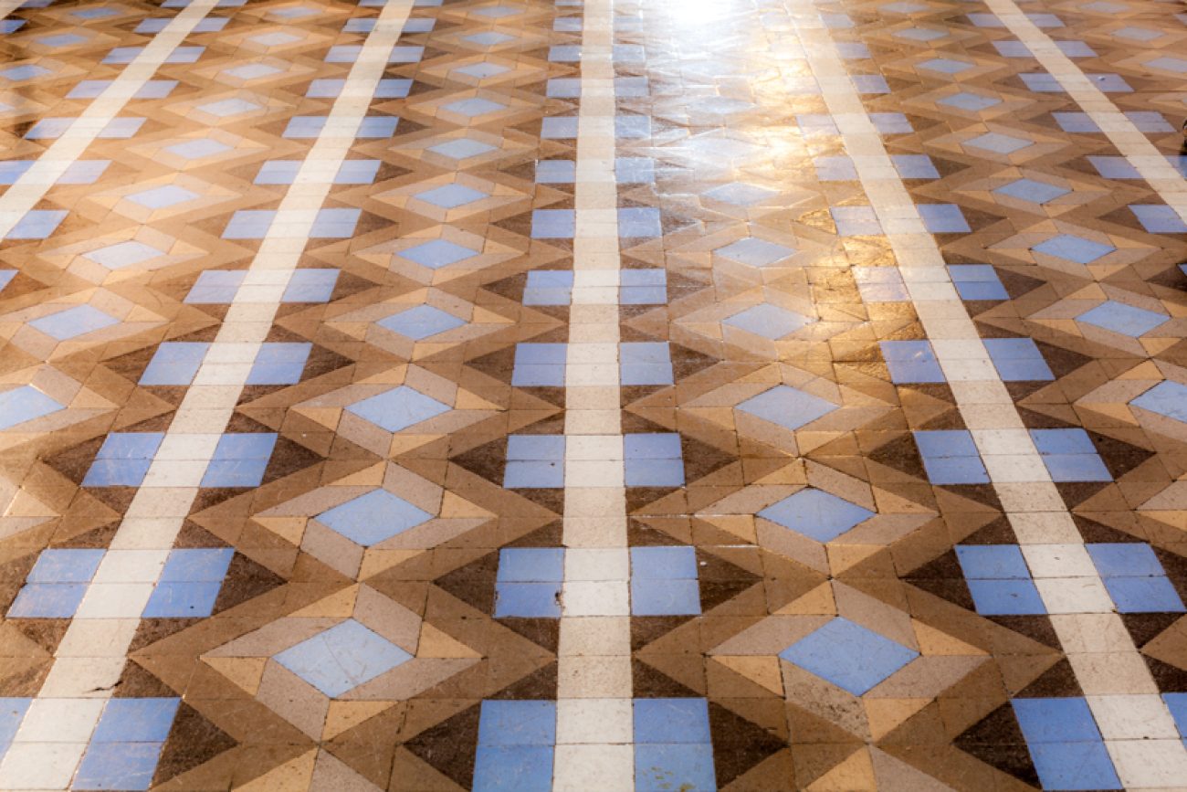 Exclusivo piso modernista junto a Paseo de Gracia