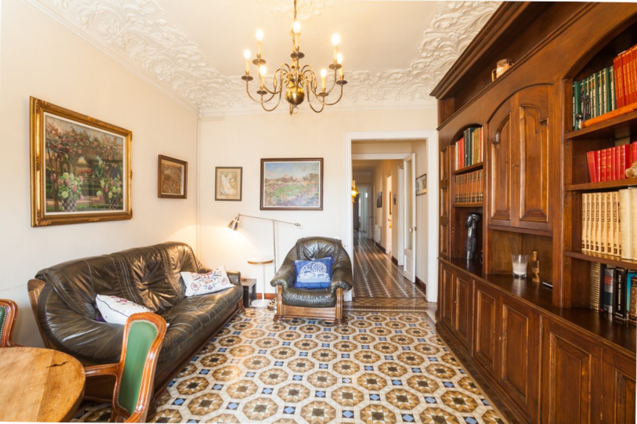 Exclusivo piso modernista junto a Paseo de Gracia