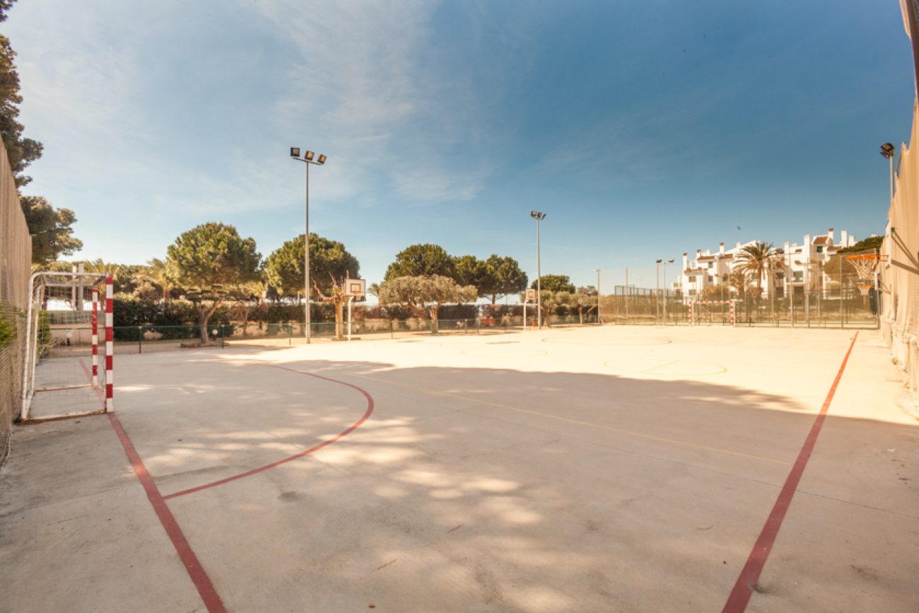 Casa adosada en exclusiva urbanización en la playa de Cambrils
