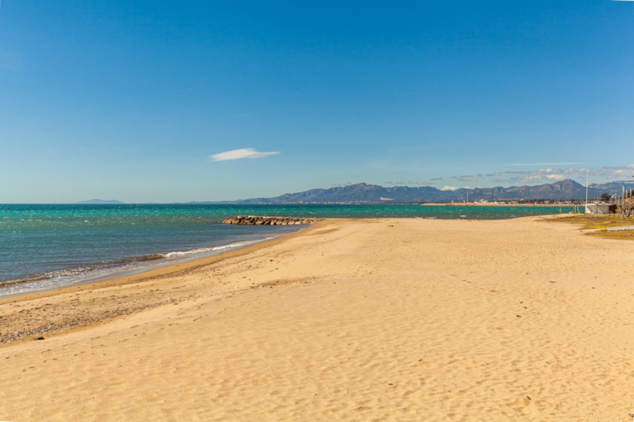 Casa adosada en exclusiva urbanización en la playa de Cambrils
