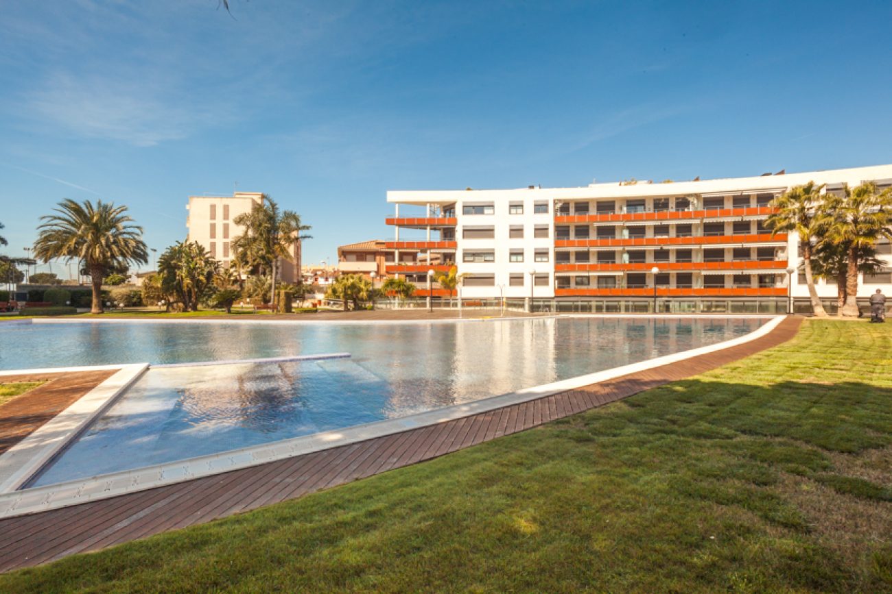 Casa adosada en exclusiva urbanización en la playa de Cambrils