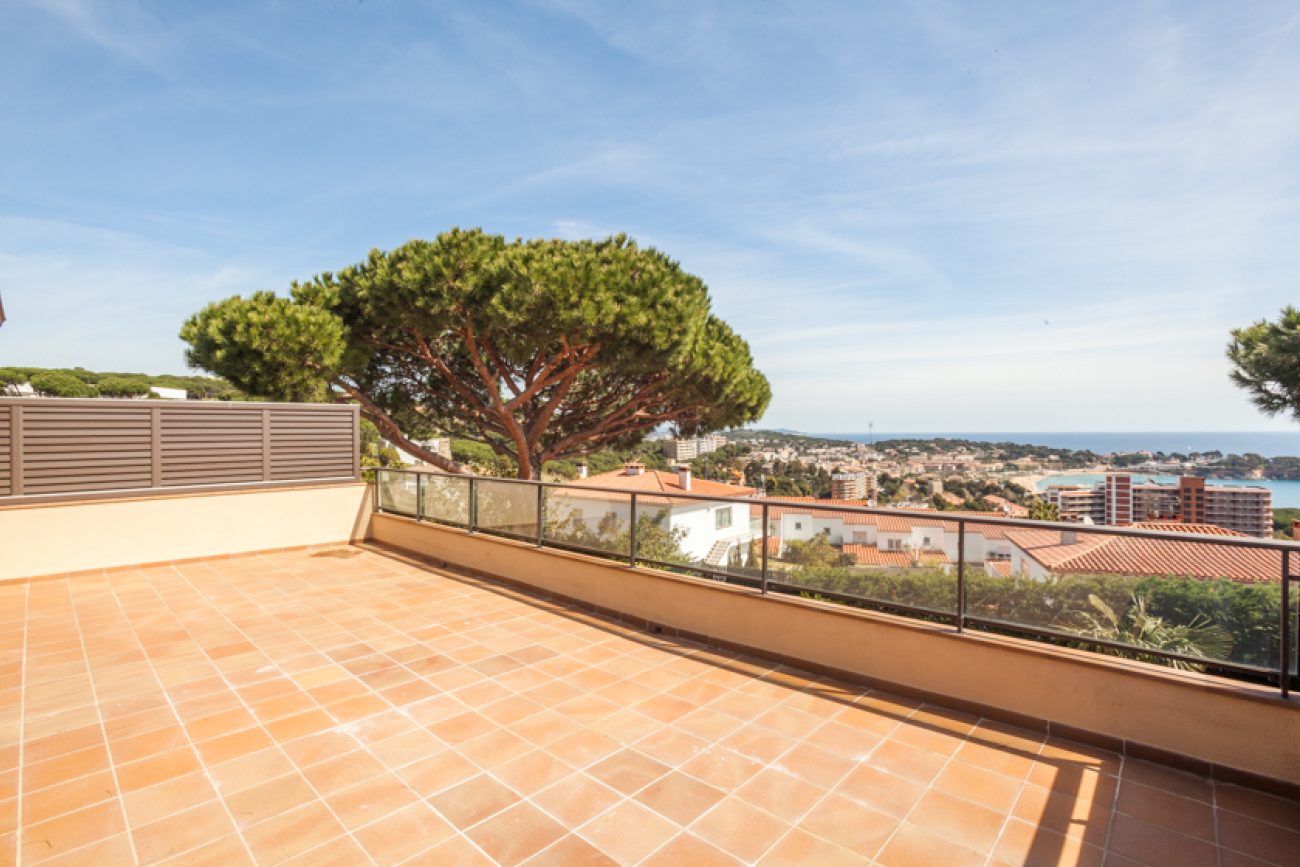 Casa nueva con vistas a Sant Feliu de Guixols
