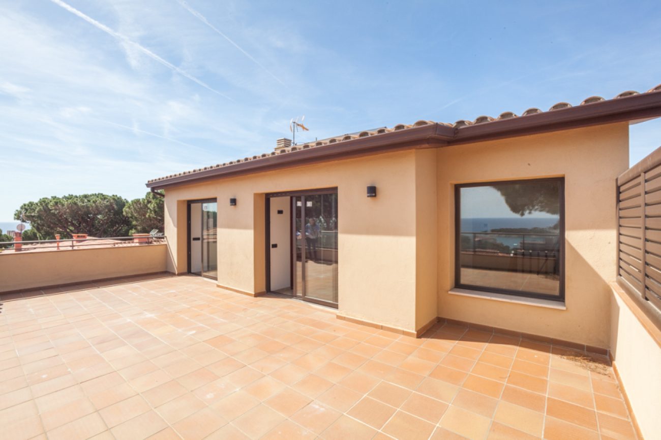 Casa nueva con vistas a Sant Feliu de Guixols