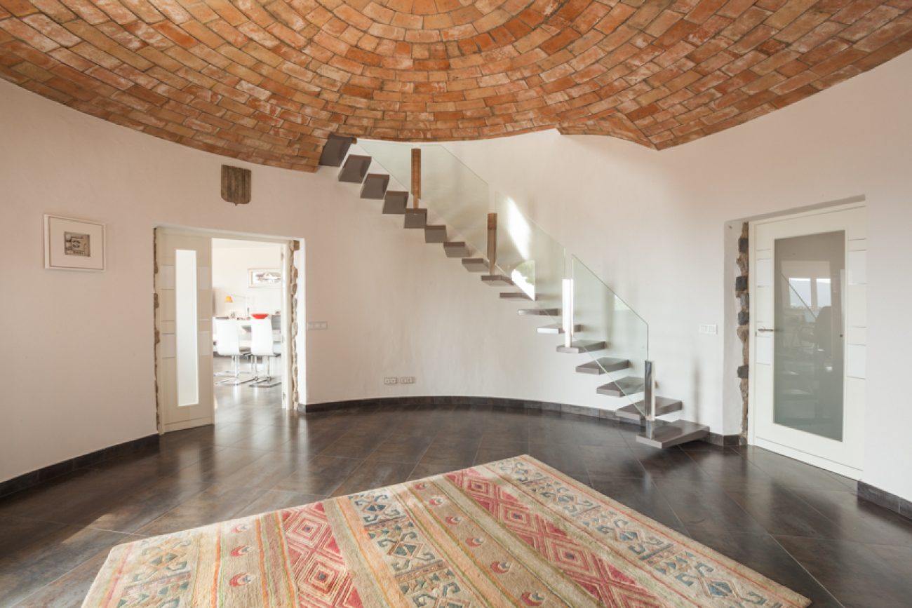 Exclusiva casa rústica y moderna con vistas