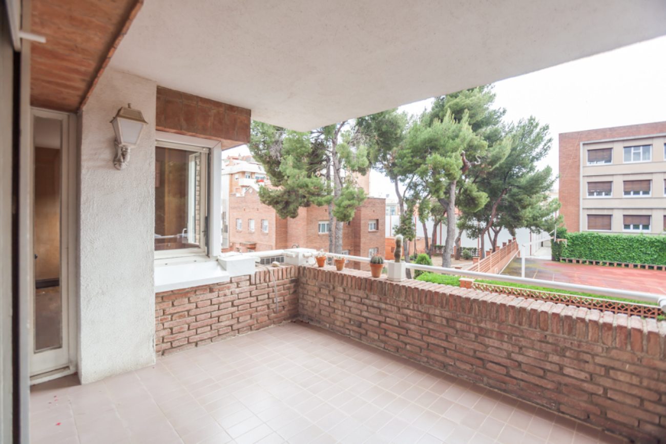 Excelente piso en Sarrià a reformar