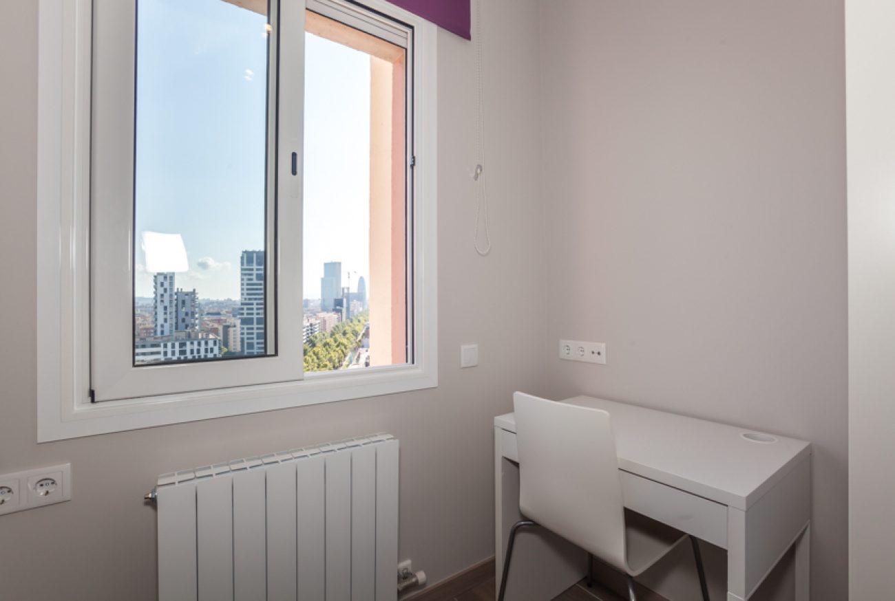 Piso con vistas panorámicas al mar y la ciudad de Barcelona